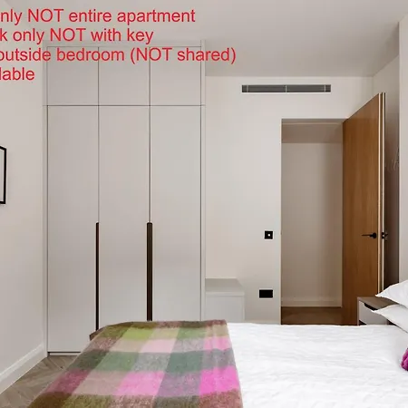 Modern Apartment & Rooms At Charing Cross London Exterior photo