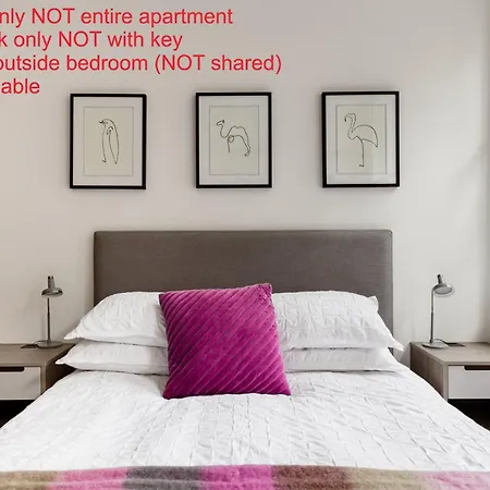Modern Apartment & Rooms At Charing Cross London Exterior photo